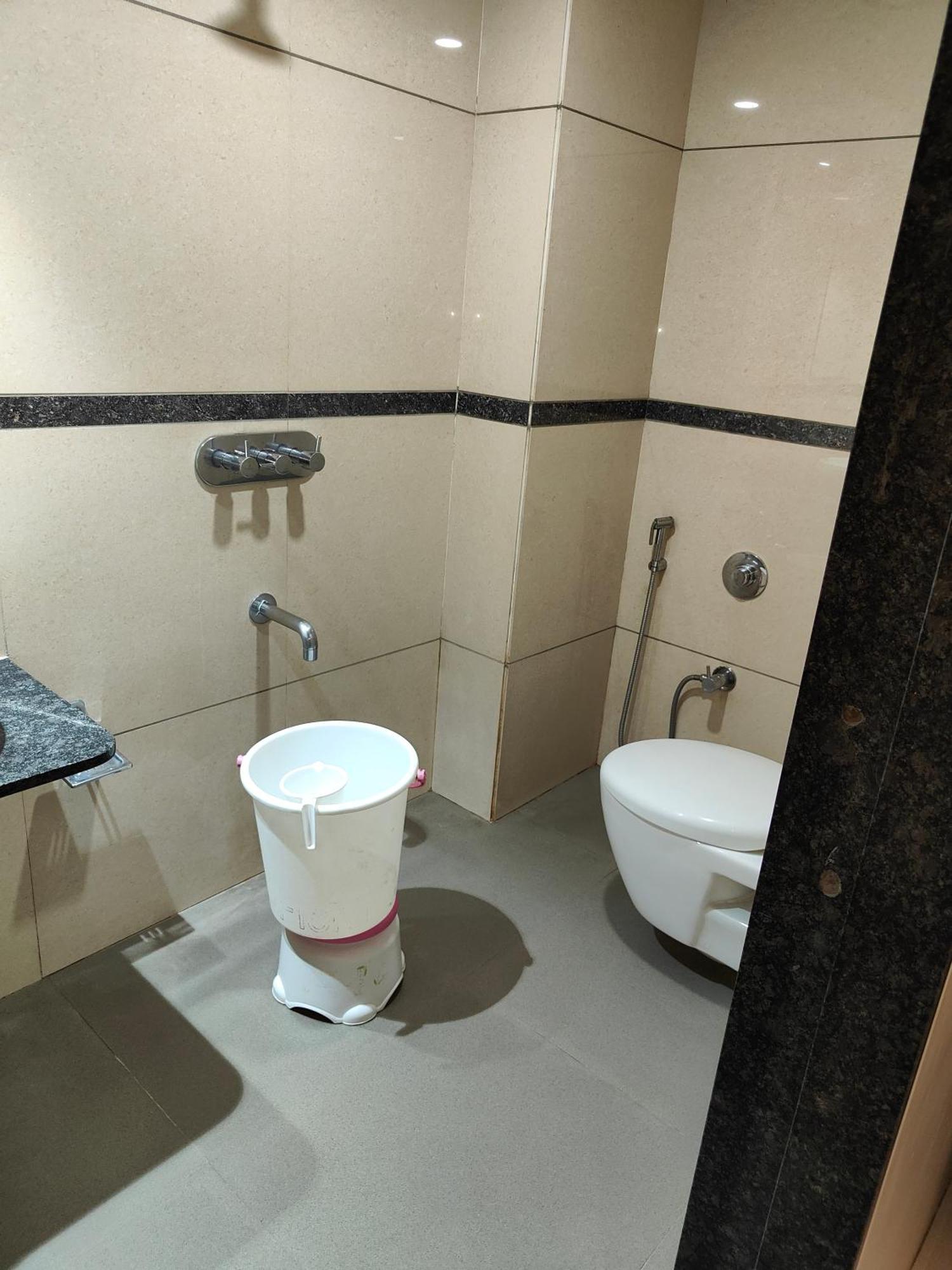 Hotel Sahyog & Rooms Сурат Экстерьер фото